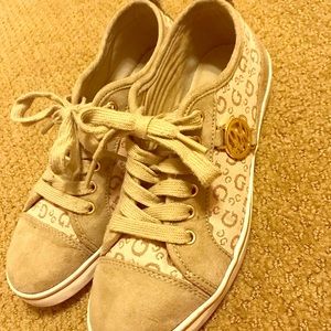 7M Guess shoes!